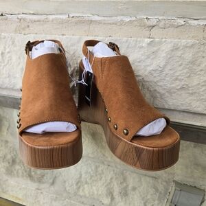 Torrid Brown Peep Toe Studded Platform Wedge Sandals Women's US Size 10